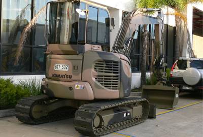 Komatsu-Australian-Army-Forge-Long-Relationship-(1).jpg
