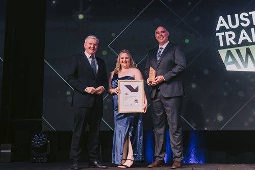 Komatsu employees being presented with Australian Apprenticeships Employer Award at the 2023 Australian Training Awards